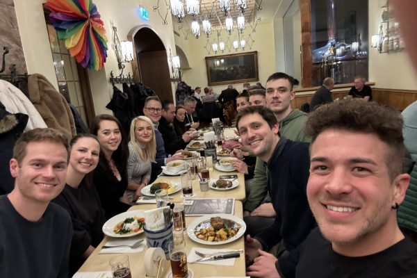 Teamfoto Kick-Off (1) Teamfoto Kick-Off (1)